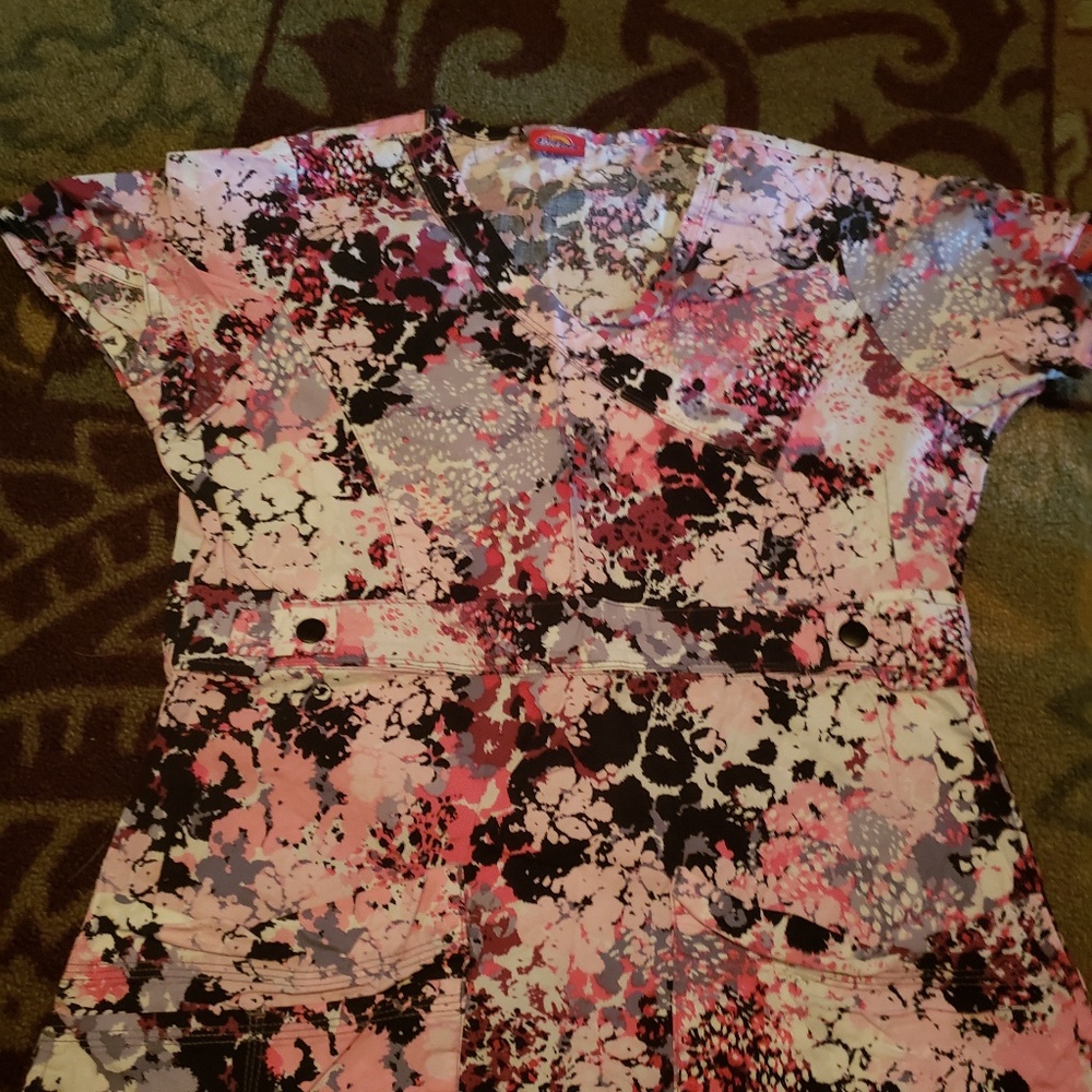 Dickies scrub top xs